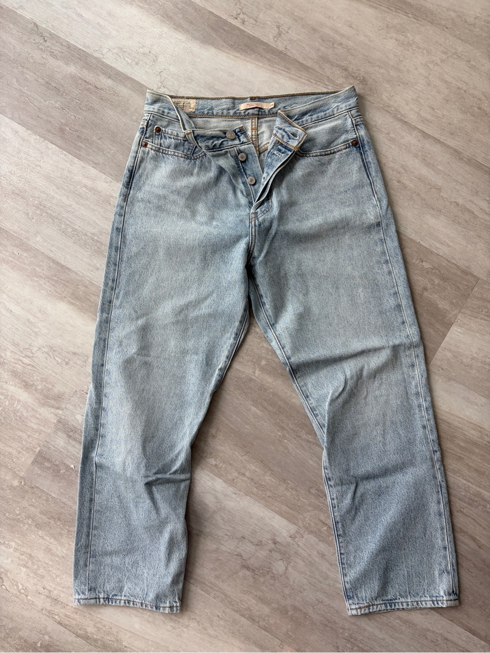 Levi's Women’s Relaxed wedgie straight Light Blue Denim Jeans